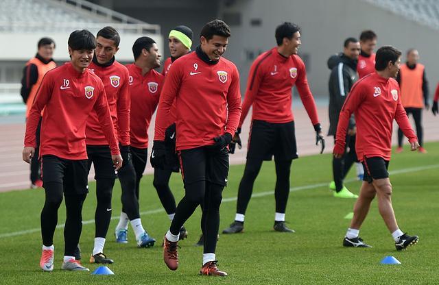  海外拉练归来，球队磨合渐入佳境