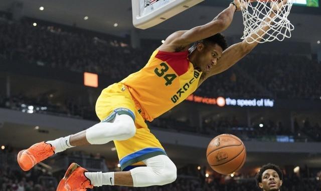  字母哥暴扣统治内线，雄鹿轻取魔术获连胜