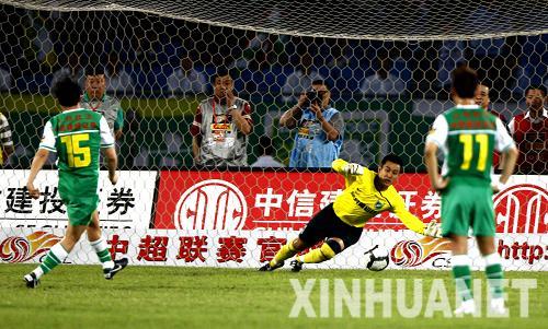  点球大战决胜，门将扑救成胜负关键