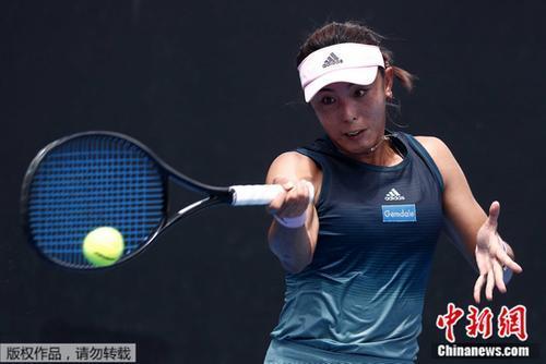  穆霍娃非种子身份连克三位巨头